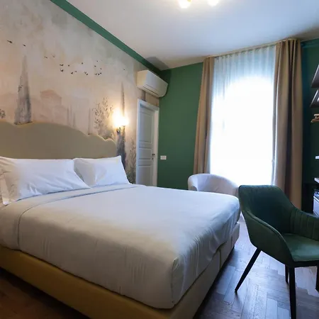Ugo Hotel 3*